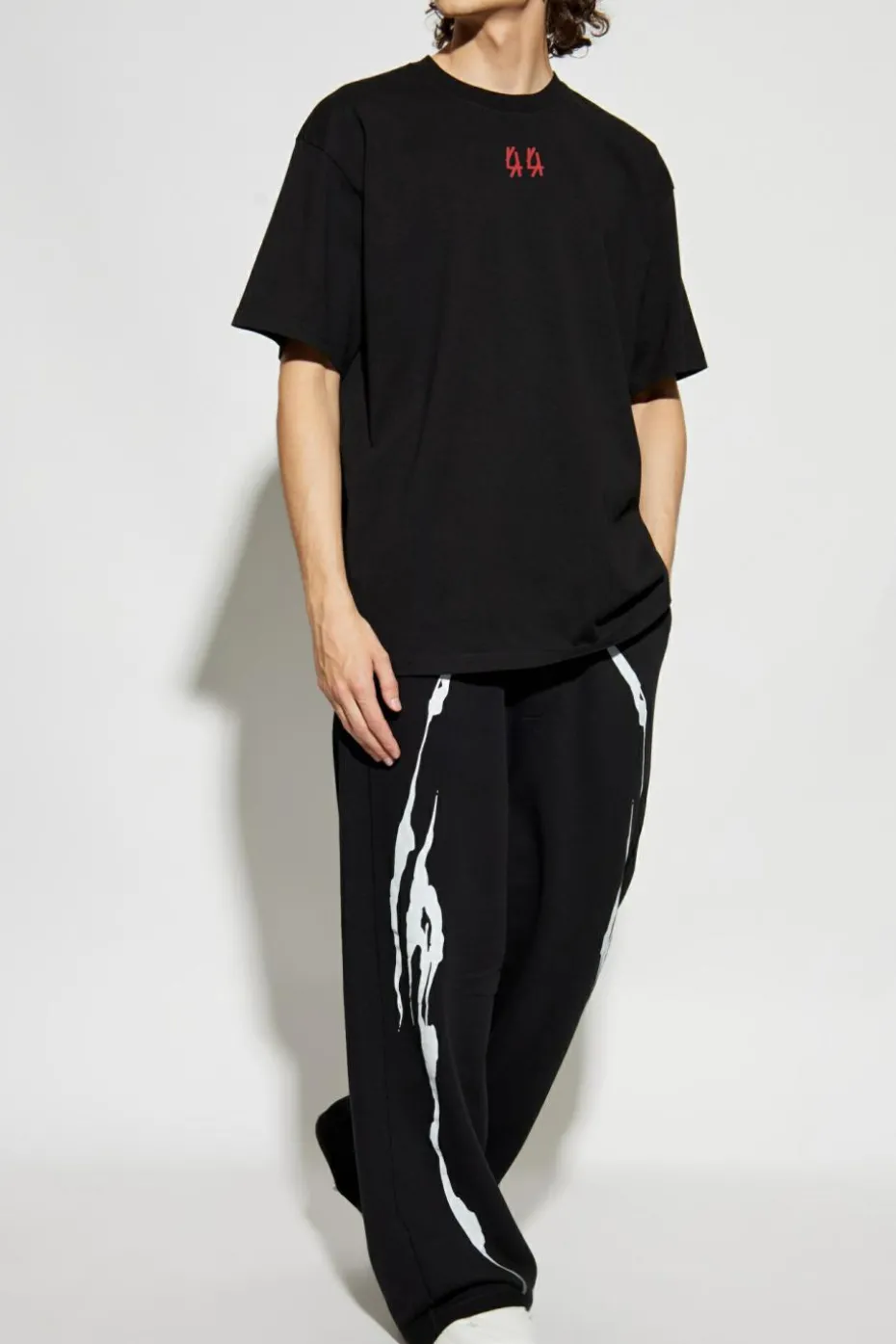 44 Label Group BLACK T-shirt with logo