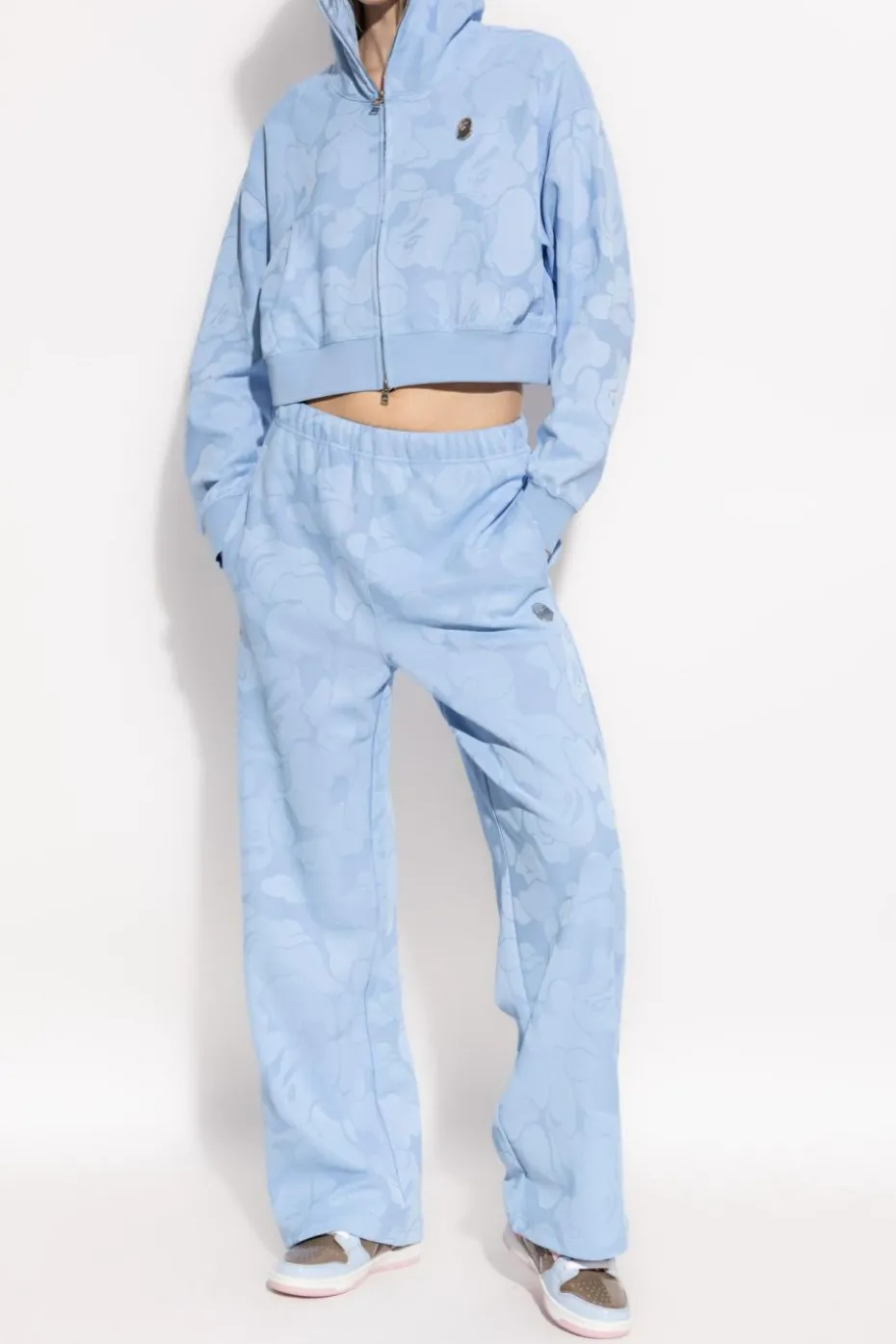 A BATHING APE® BLUE Logo pants