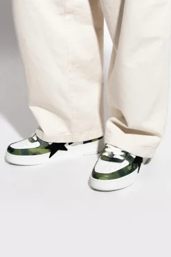 A BATHING APE® GREEN Sports shoes with logo