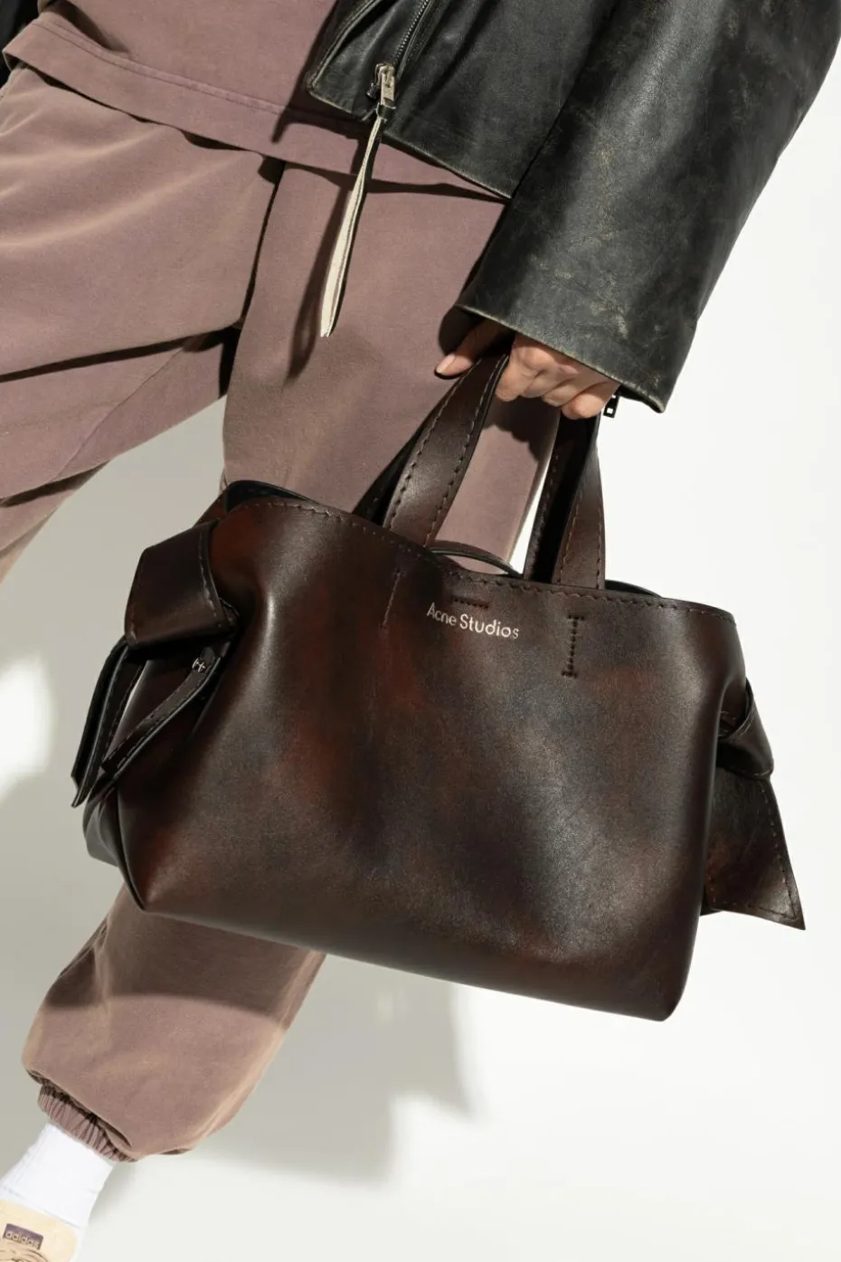 Acne Studios BROWN Bag Musubi Midi