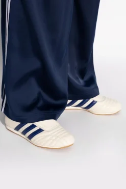 ADIDAS Originals cream Sports shoes `TAEKWONDO W`