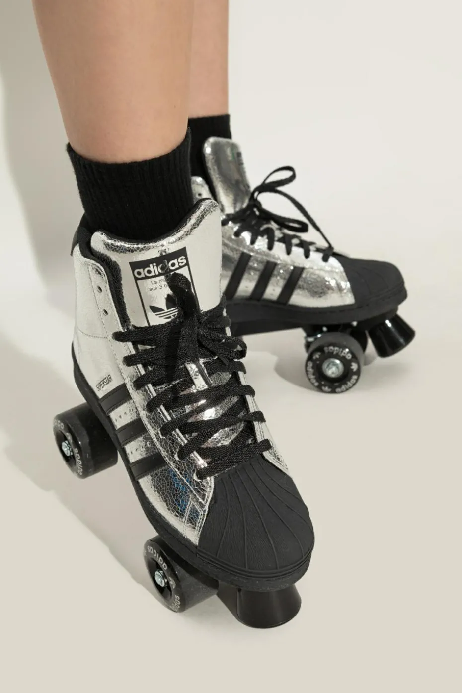 ADIDAS Originals SILVER Roller Skates `Superstar 82`