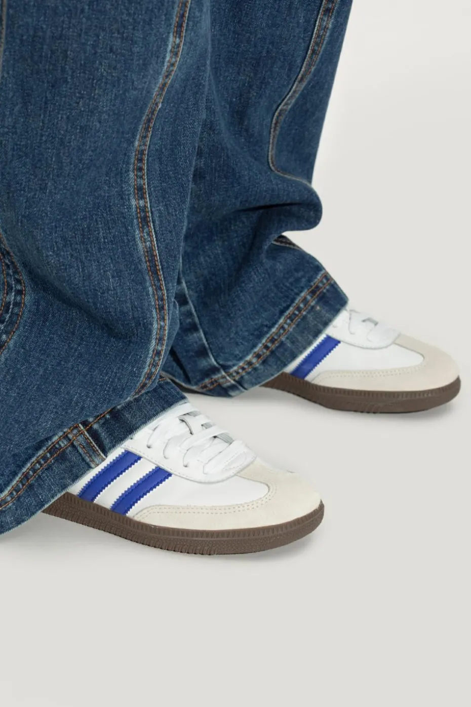 ADIDAS Originals WHITE "SAMBA OG" sports shoes