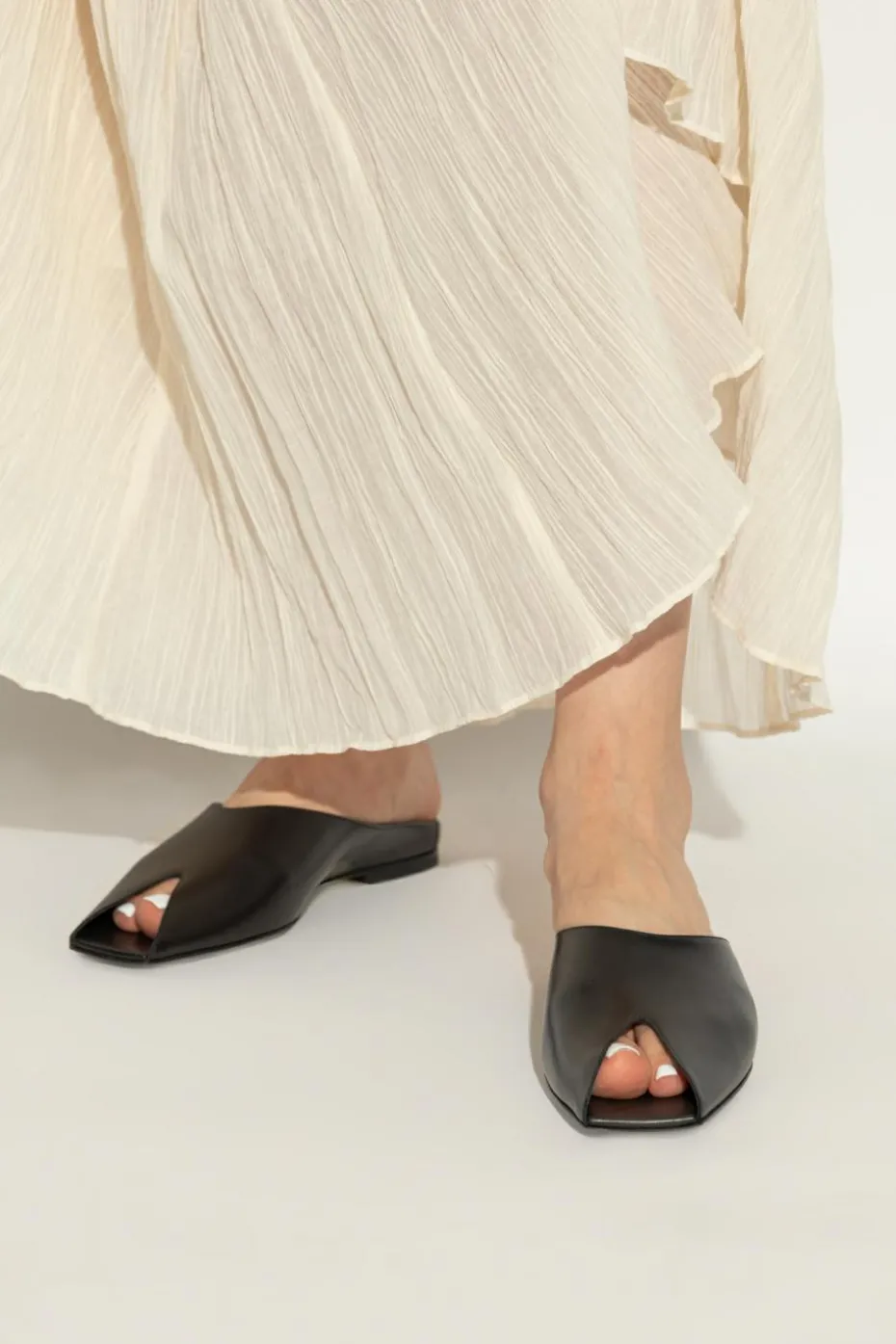 Alaïa BLACK Leather slippers