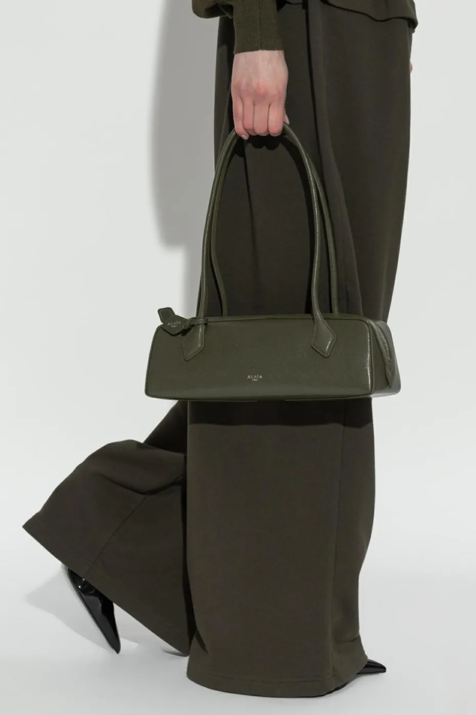Alaïa GREEN Shoulder bag "Le Teckel Medium"