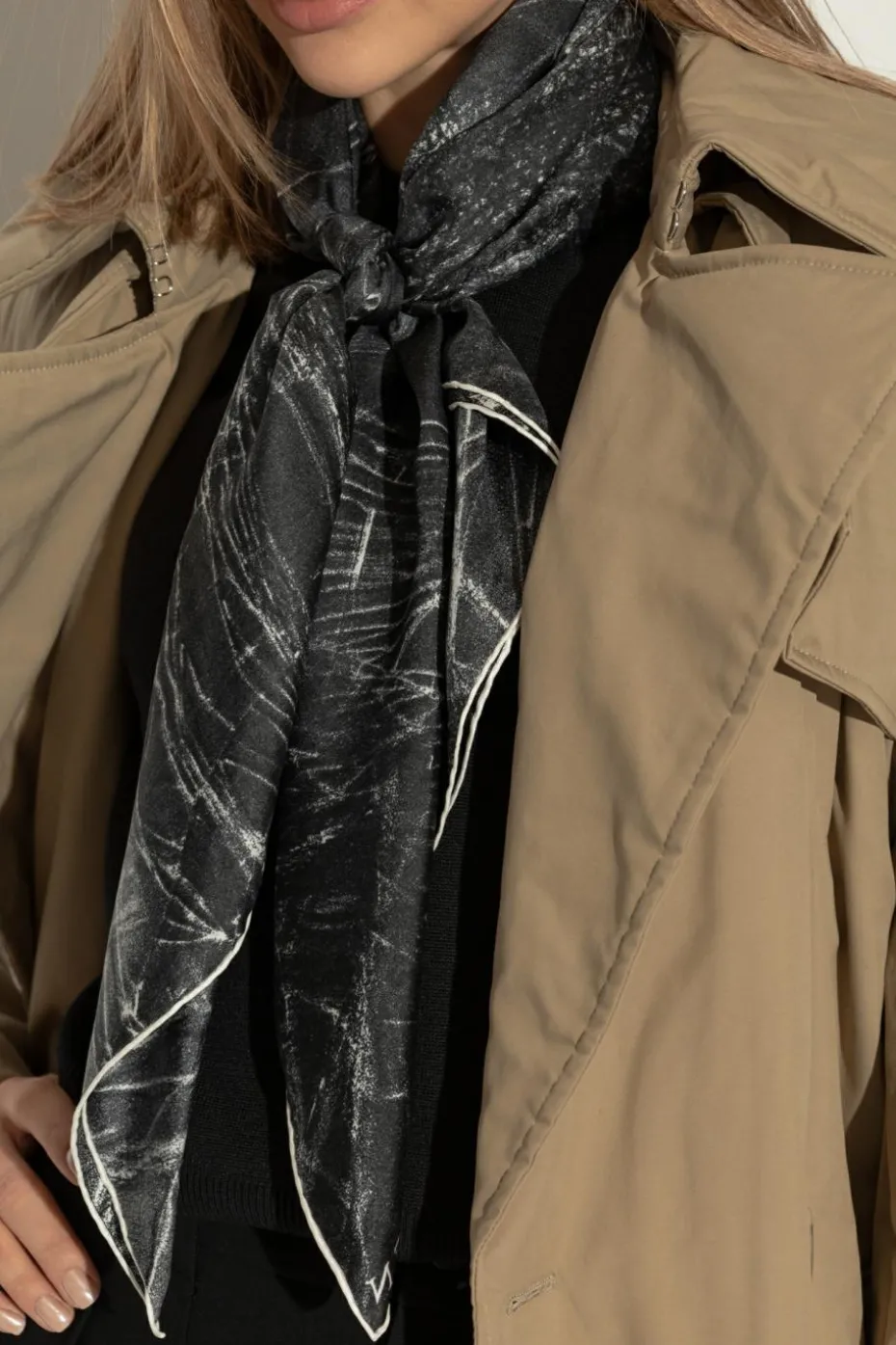 Alexander McQueen BLACK Silk scarf