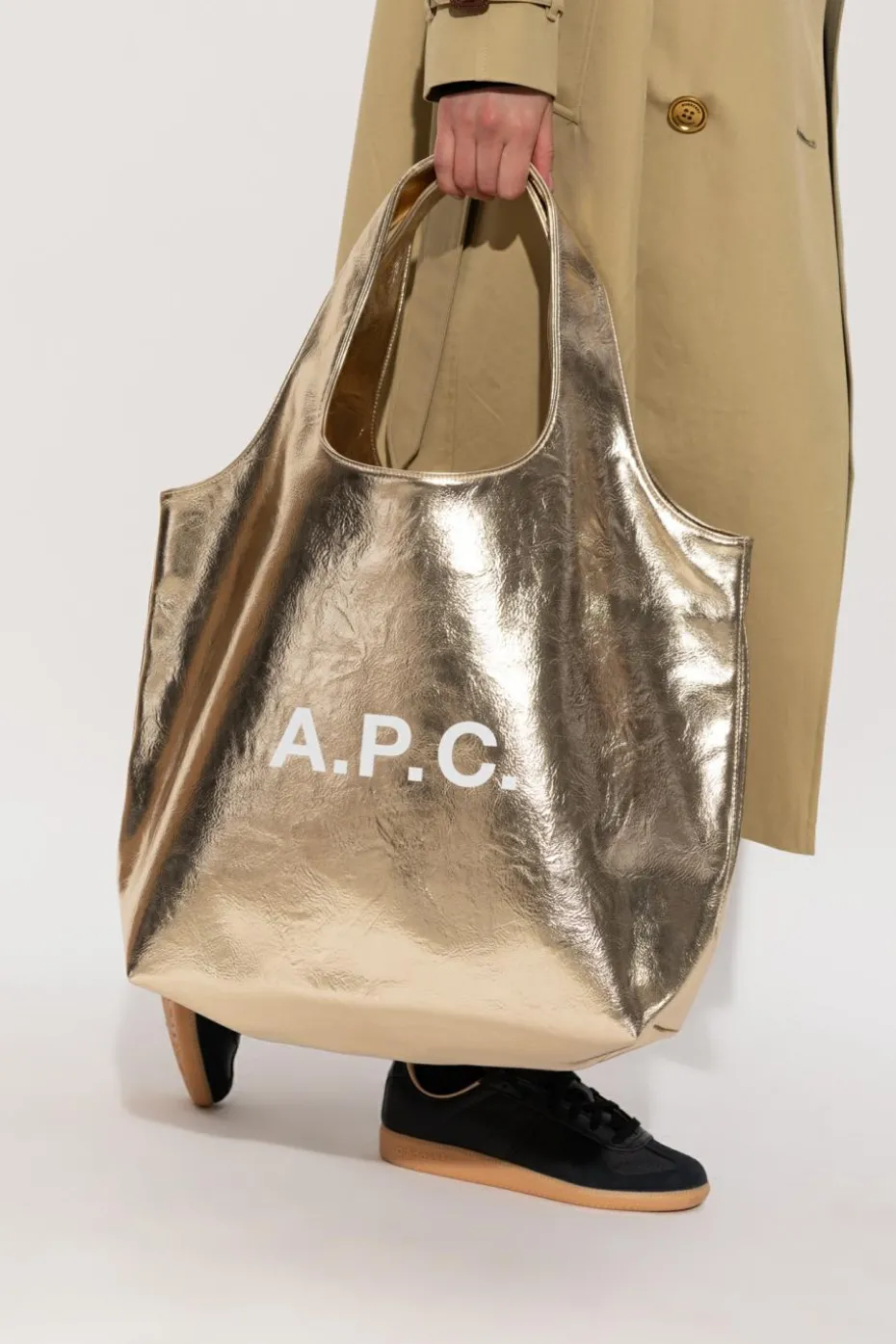 A.P.C. GOLD Shopper bag