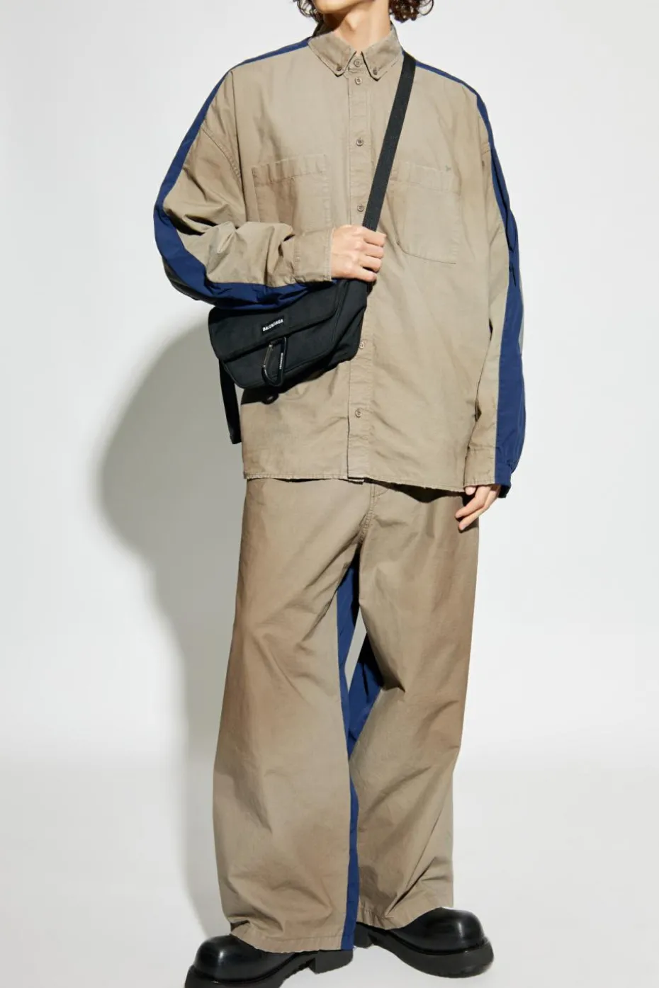 Balenciaga beige Trousers with a worn effect