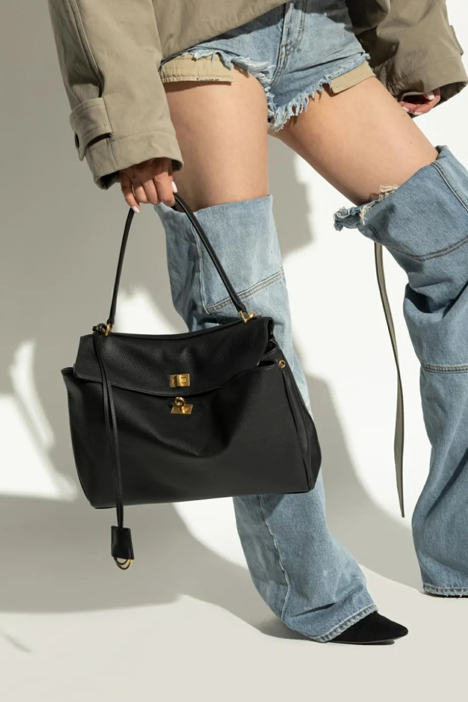 Balenciaga BLACK Handbag `Rodeo Medium`