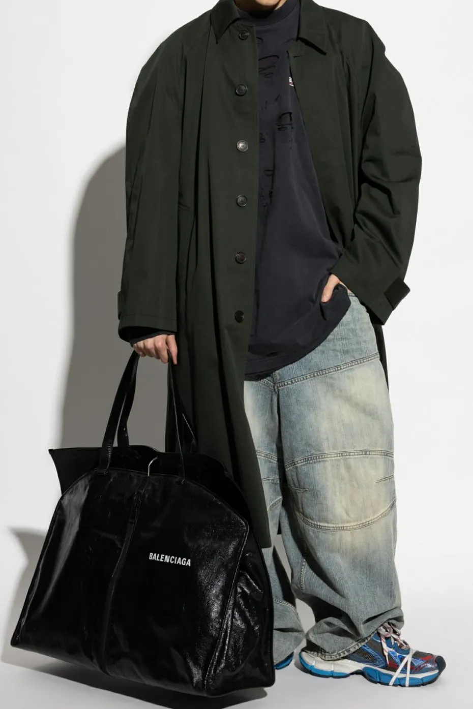 Balenciaga BLACK T-shirt with logo