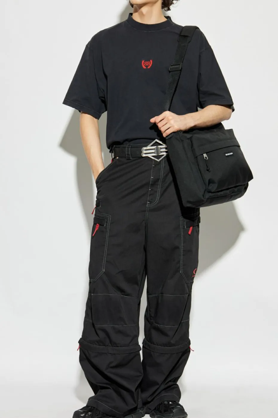 Balenciaga BLACK T-shirt with embroidered logo