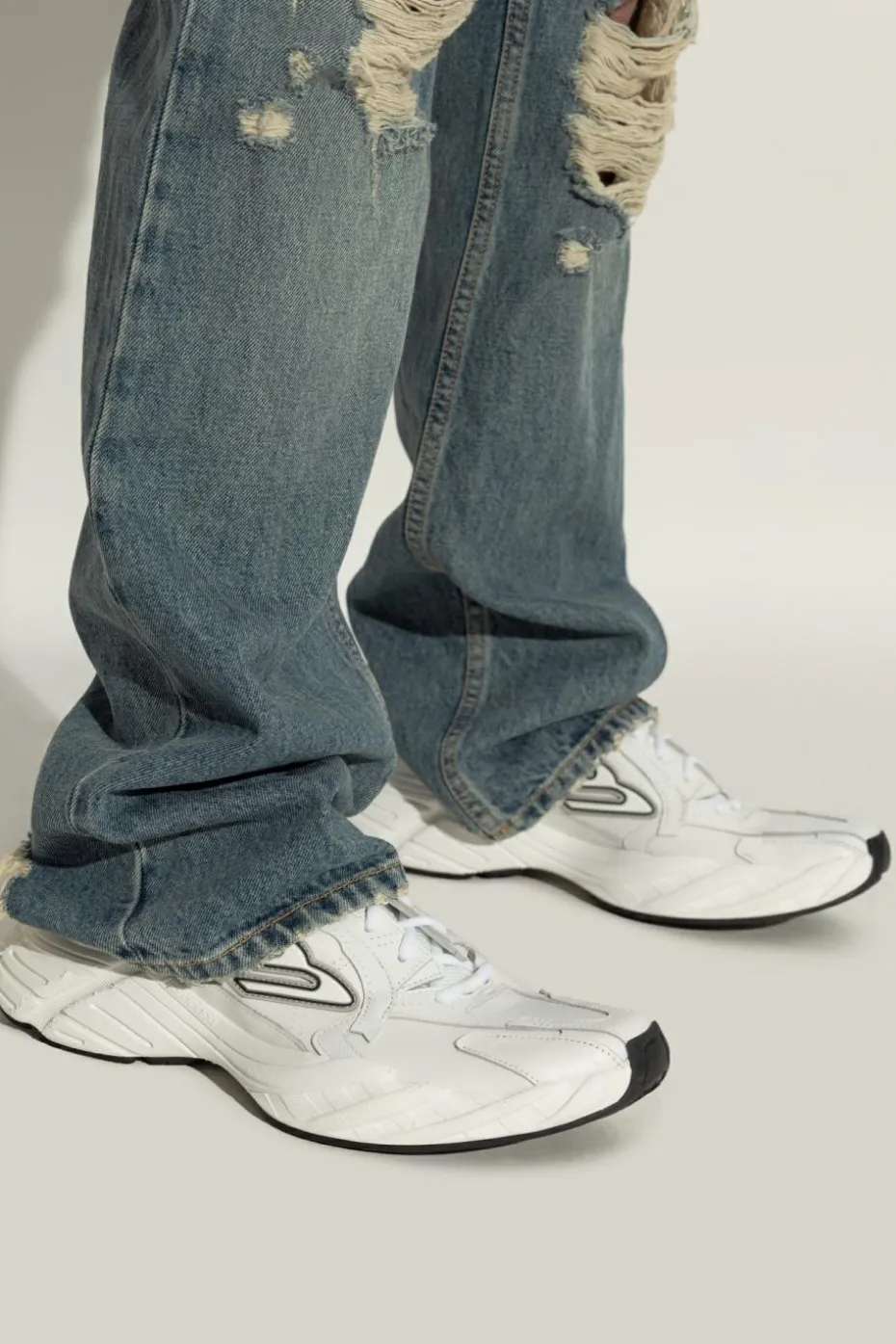 Balenciaga WHITE `MONDAY` sports shoes