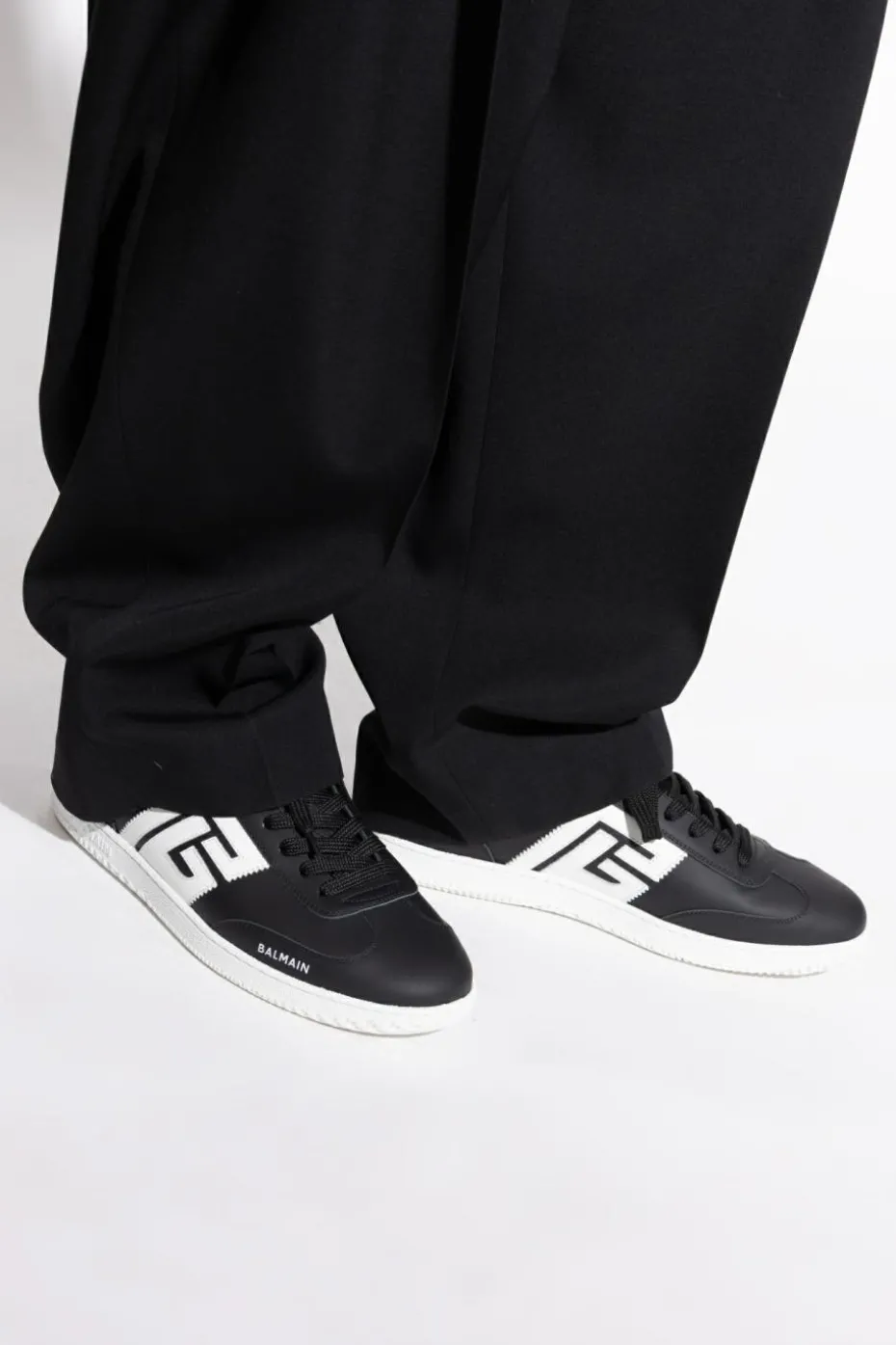 Balmain BLACK Sneakers Swan