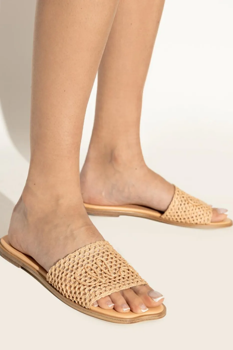 Chloé beige Flip-flops "Flower"