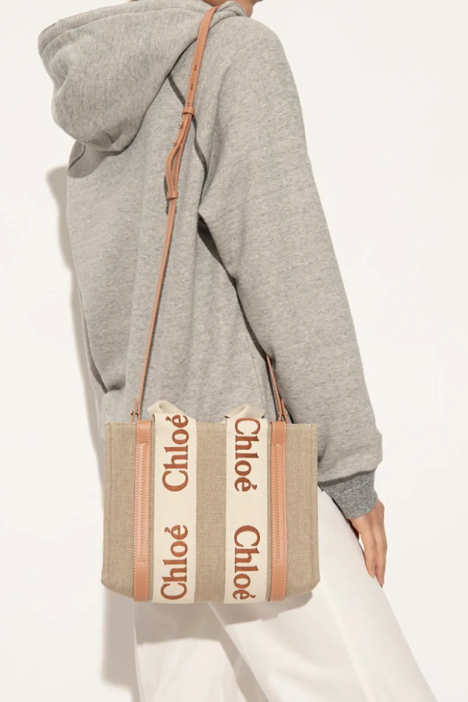 Chloé beige "Woody Small" bag
