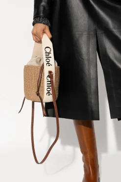 Chloé beige ‘Woody Small’ bucket bag