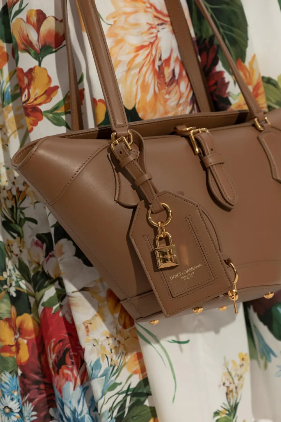 Dolce & Gabbana BROWN Leather pendant