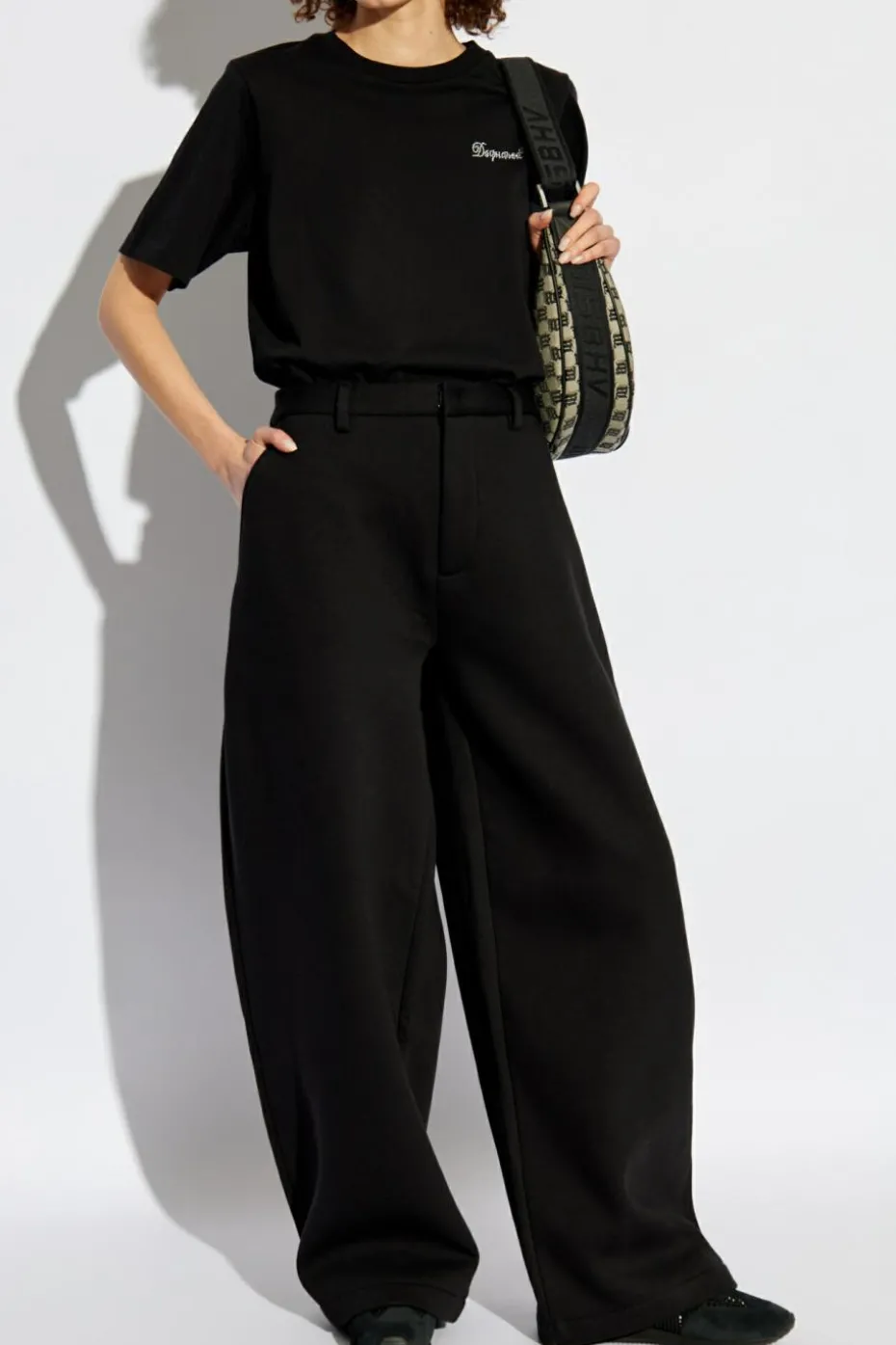 Dsquared2 BLACK T-shirt with shimmering crystals