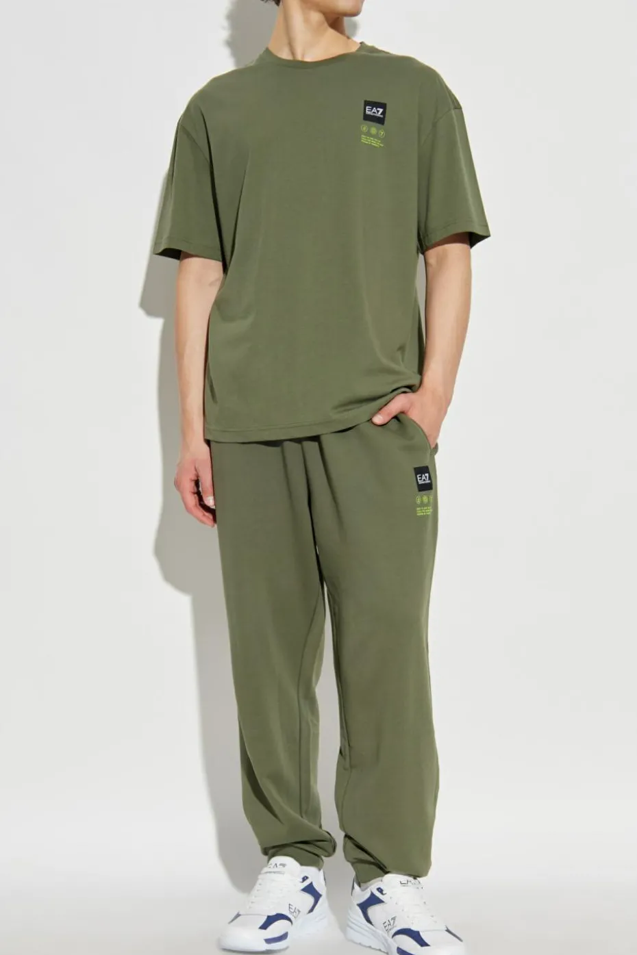 EA7 Emporio Armani GREEN T-shirt with logo patch