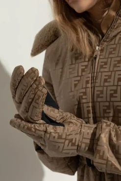 Fendi beige Ski gloves with monogram