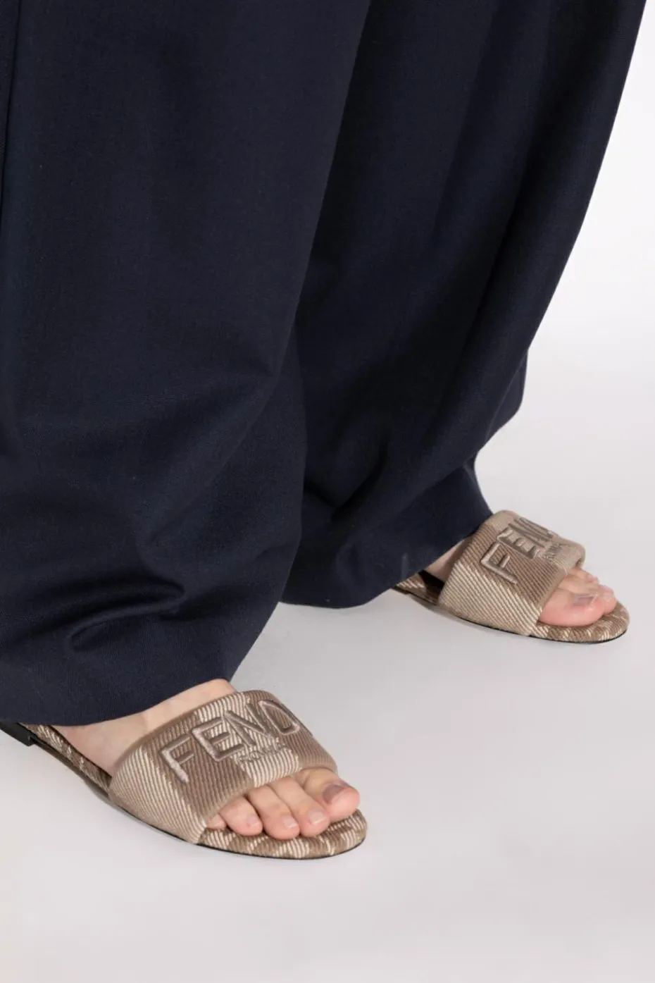 Fendi beige Slides Sunshine