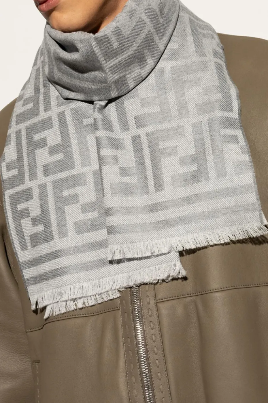 Fendi GREY Wool scarf