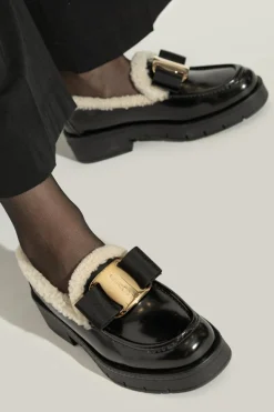 FERRAGAMO BLACK Mirty type loafers shoes