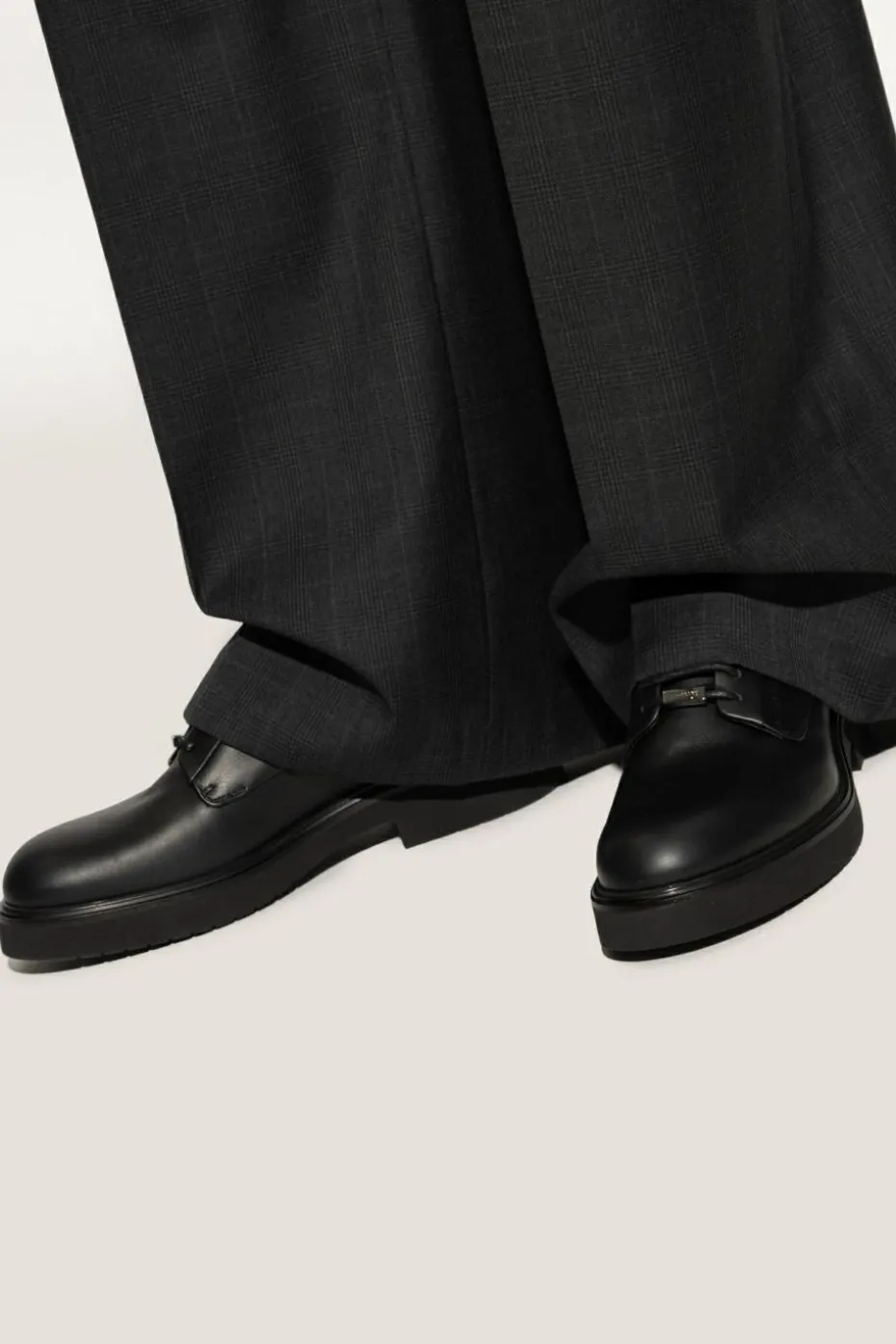 FERRAGAMO BLACK Shoes Cervantes