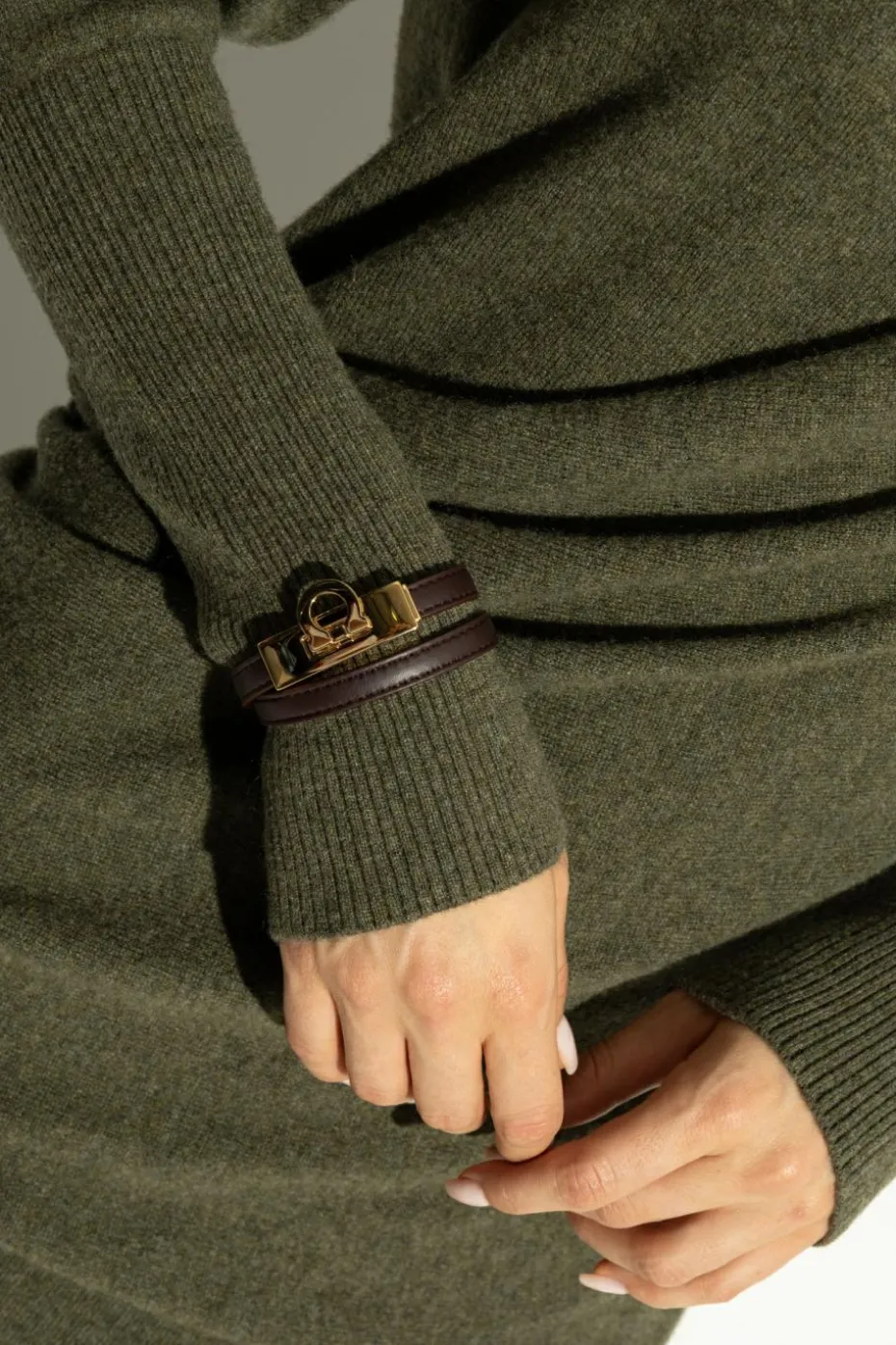 FERRAGAMO BURGUNDY Leather bracelet