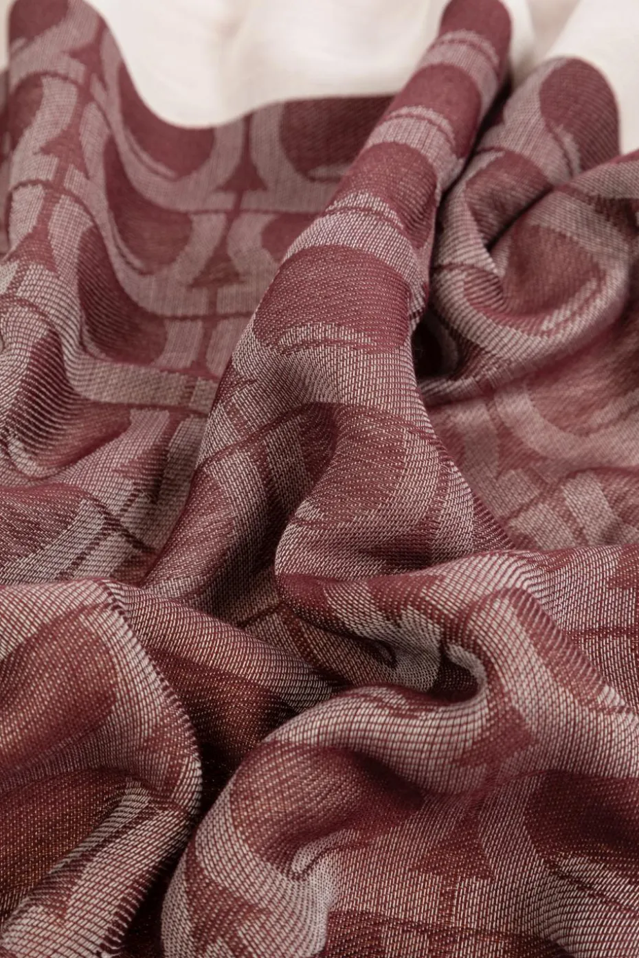 FERRAGAMO BURGUNDY Scarf with monogram