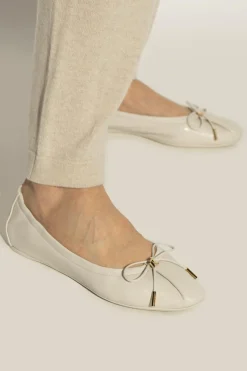 FERRAGAMO cream Ballet Flats Joelle
