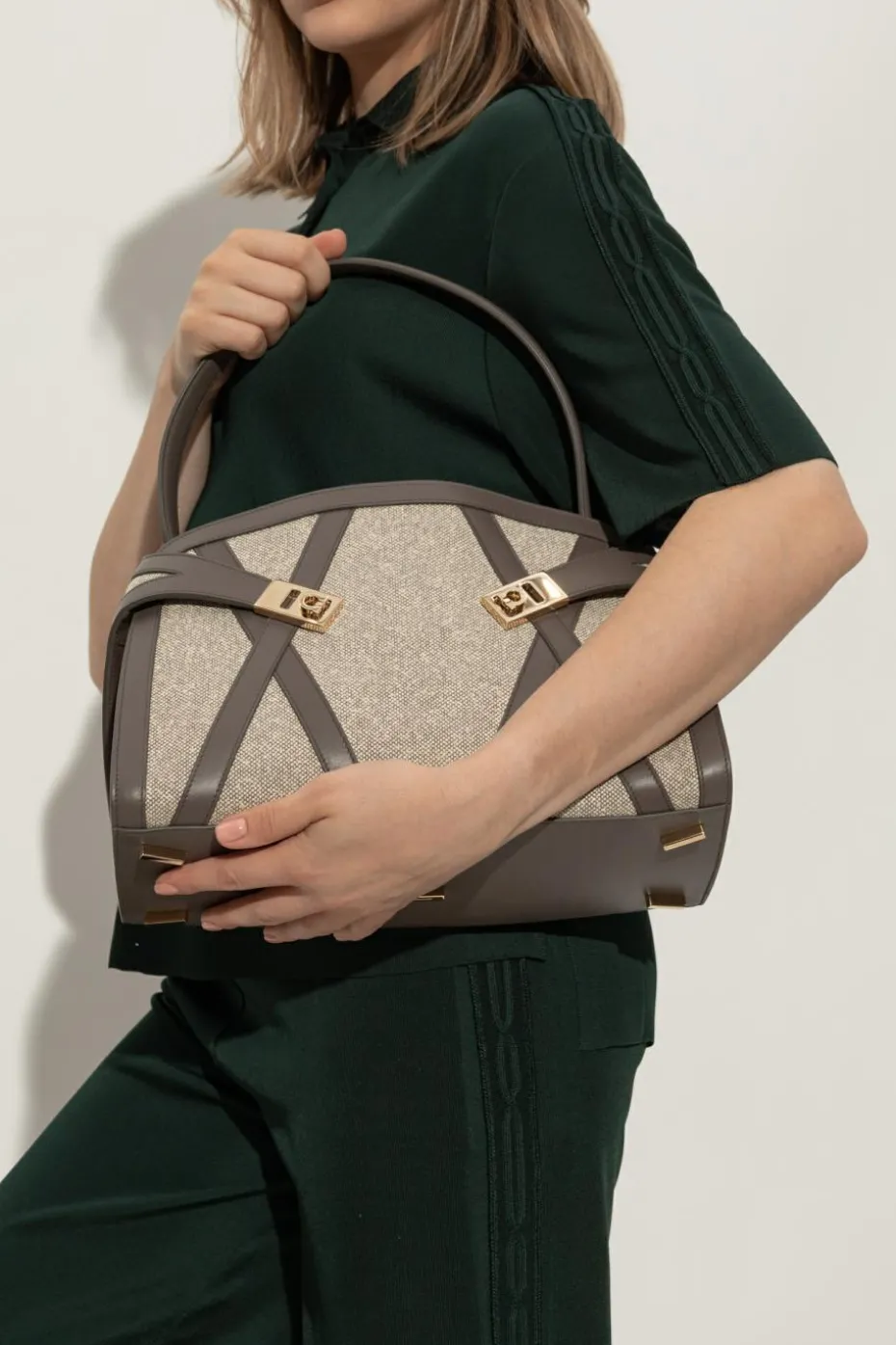 FERRAGAMO cream Handbag "Hug"