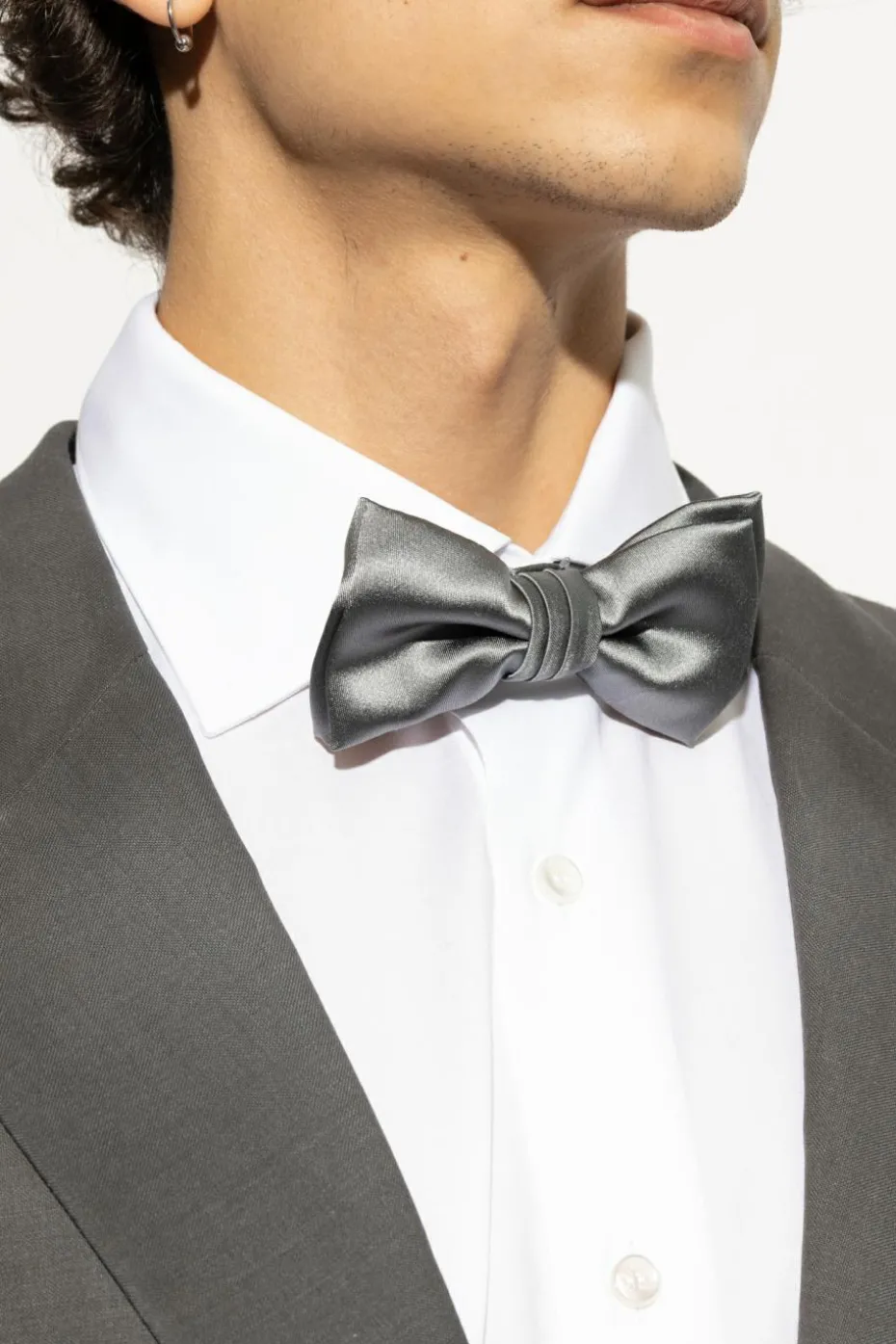 FERRAGAMO GREY Silk Bow Tie