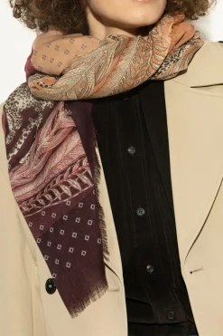 FERRAGAMO MULTICOLOUR Cashmere scarf with print