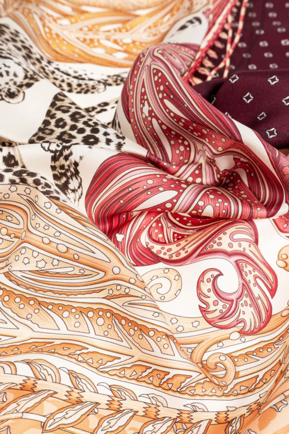FERRAGAMO MULTICOLOUR Silk scarf with print