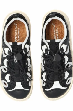 Flower Mountain BLACK Sneakers Chomei