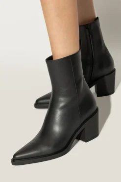 Gianvito Rossi BLACK Leather ankle boots Dylan Gianvito Rossi