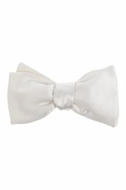Giorgio Armani WHITE Silk self-tie bow tie