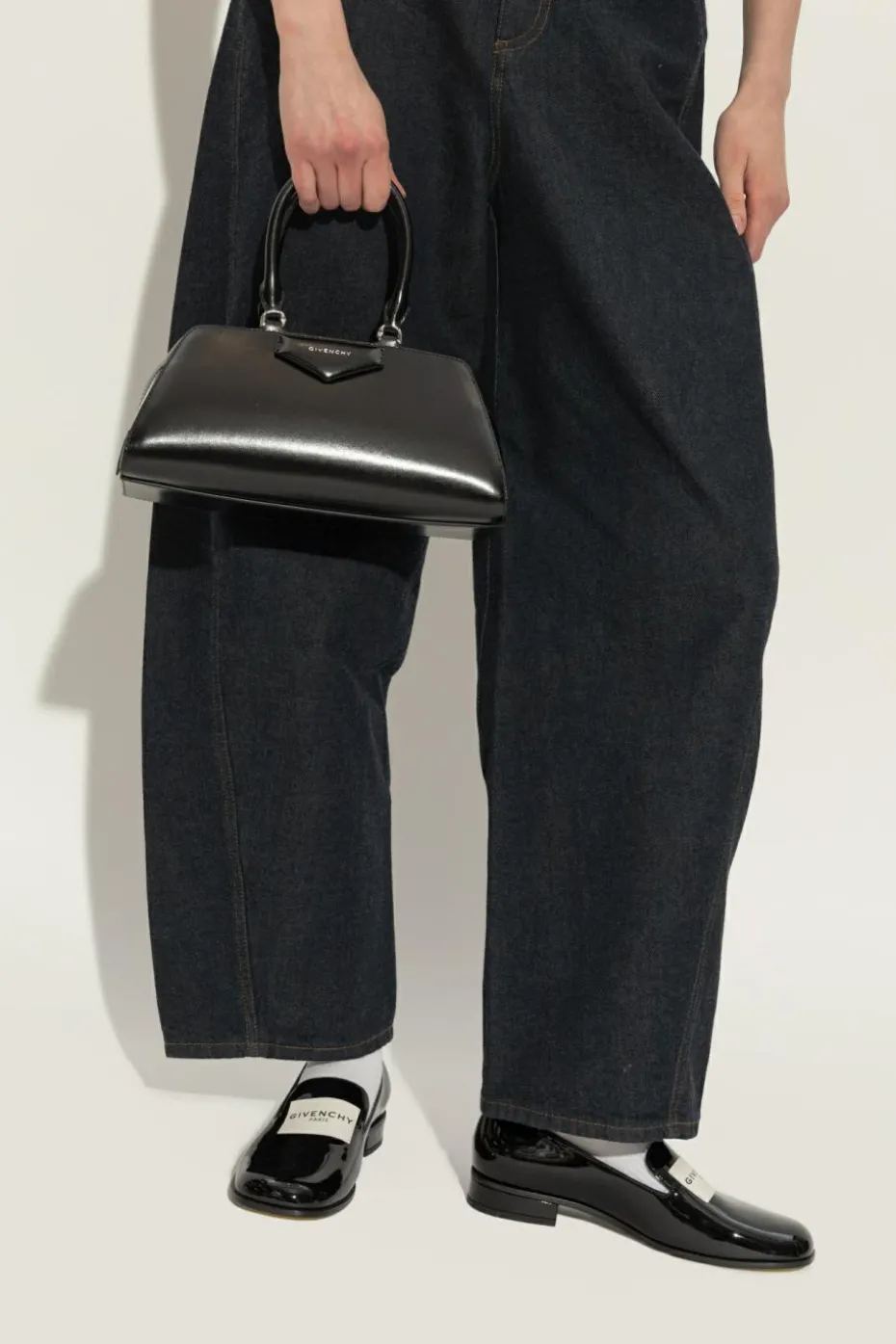 Givenchy BLACK Handbag "Antigona Small"