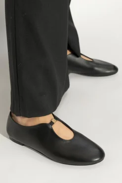 Givenchy BLACK Leather shoes