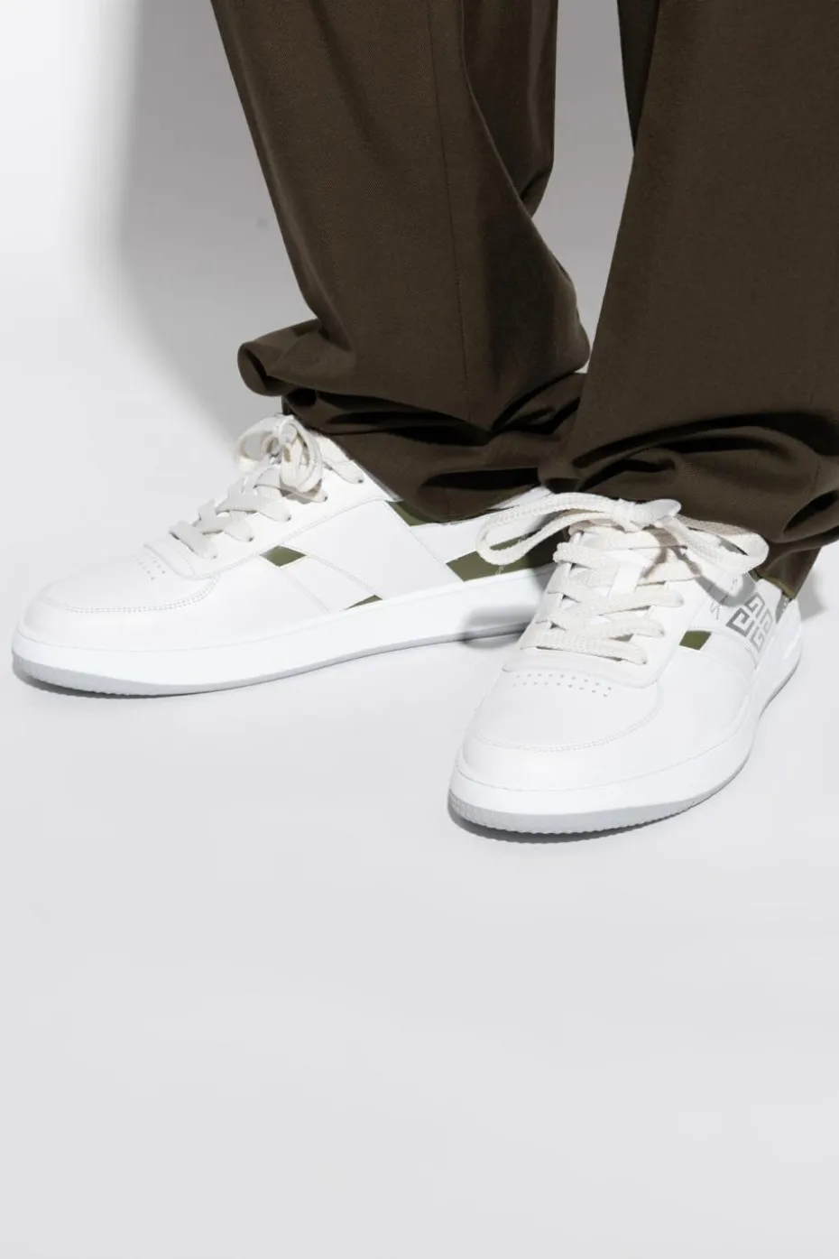 Givenchy WHITE G Mowe Low sneakers
