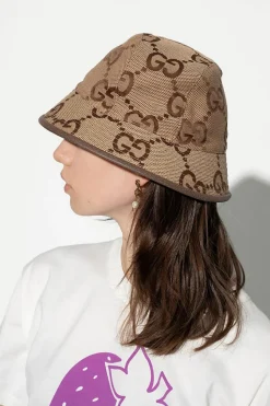 Gucci beige GG Supreme bucket hat