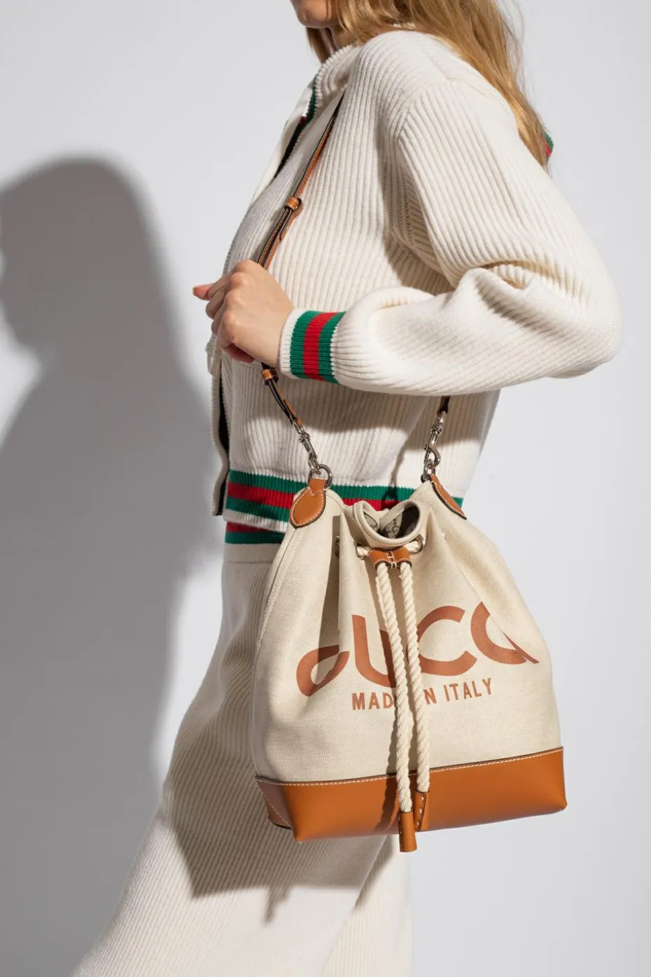 Gucci beige Reversible bucket shoulder bag