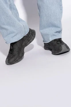 Gucci GREY ‘Gucci Run’ sneakers
