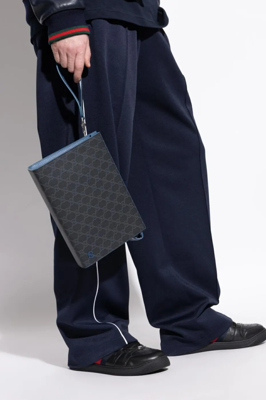 Gucci GREY Handbag made of `GG Supreme` canvas