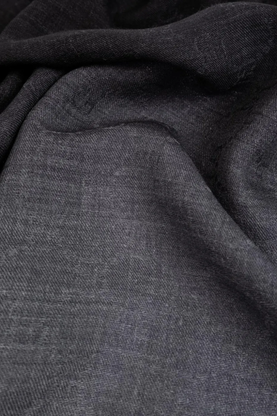 Gucci GREY Salt with the "GG" pattern