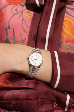 Gucci SILVER Watch with logo