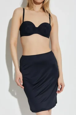 Hanro BLACK Satin half-slip