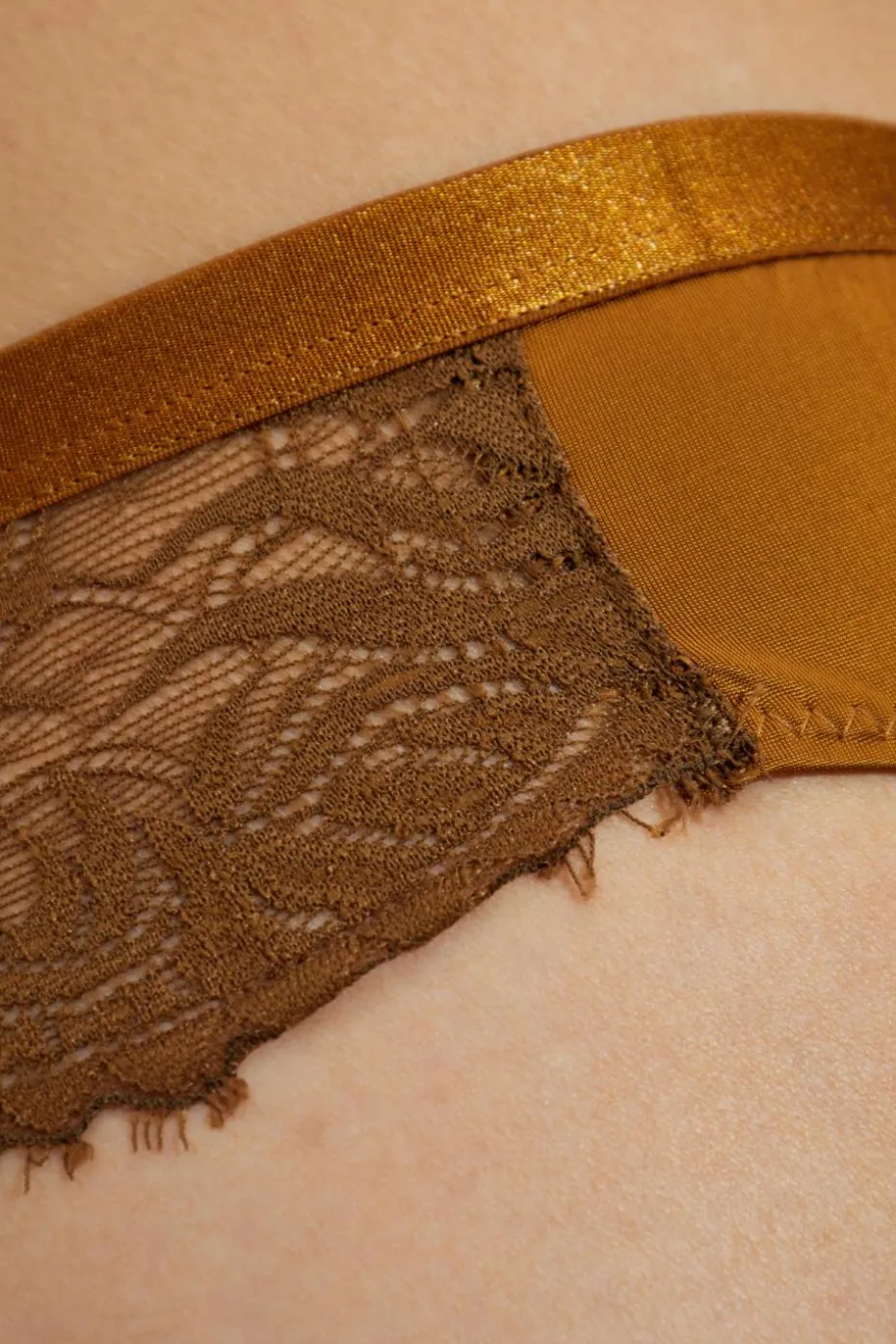 Hanro BROWN Panties with lace back