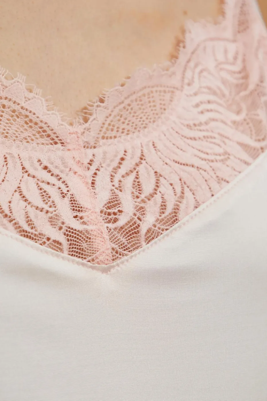 Hanro PINK Slip from the Gale collection